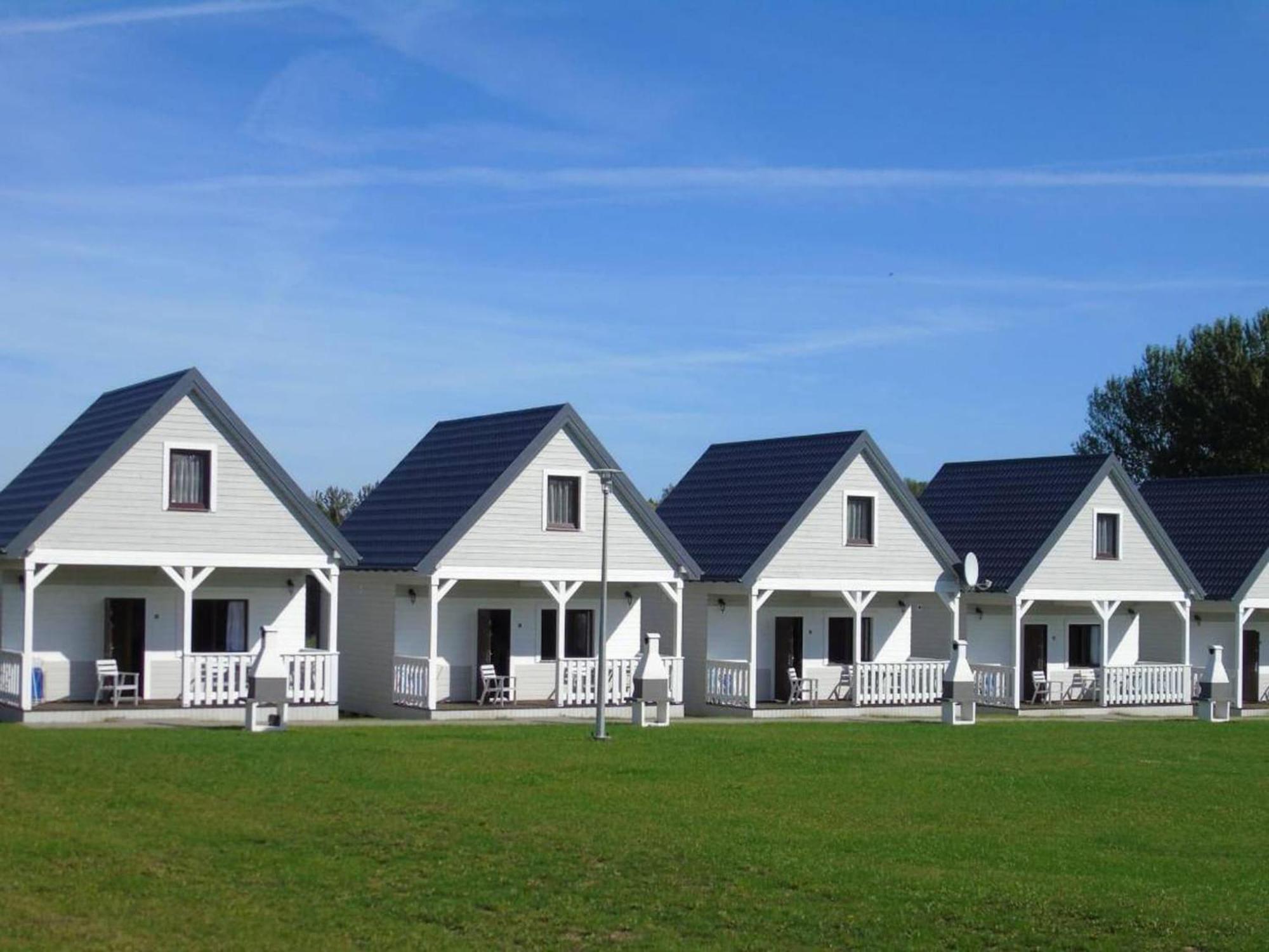 Cottages Near The Sea For 2 People 尤斯托尼莫斯基 外观 照片